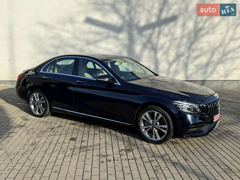 Седан Mercedes-Benz C-Class 2019 в Ужгороде