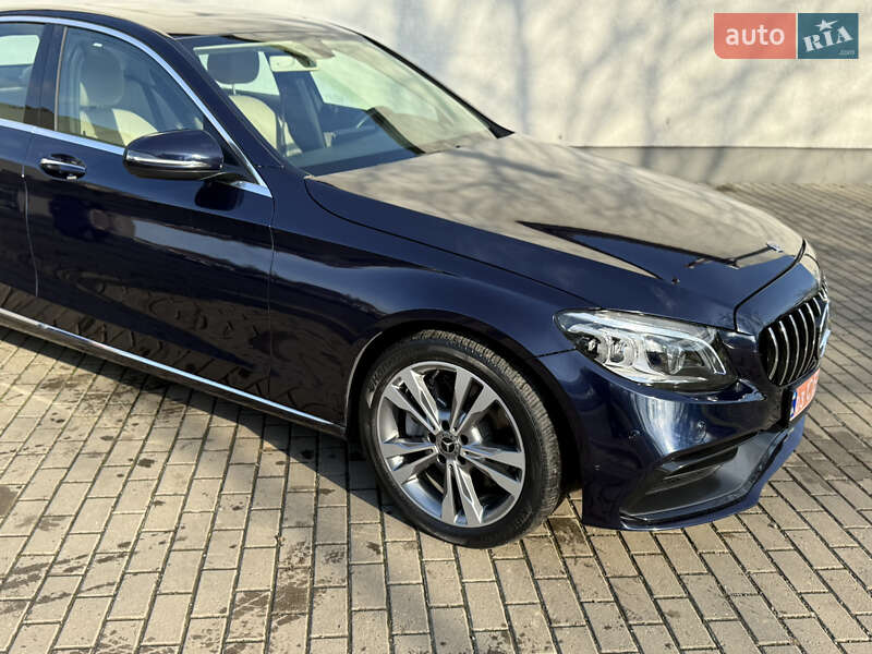 Седан Mercedes-Benz C-Class 2019 в Ужгороде