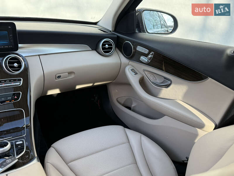 Седан Mercedes-Benz C-Class 2019 в Ужгороде
