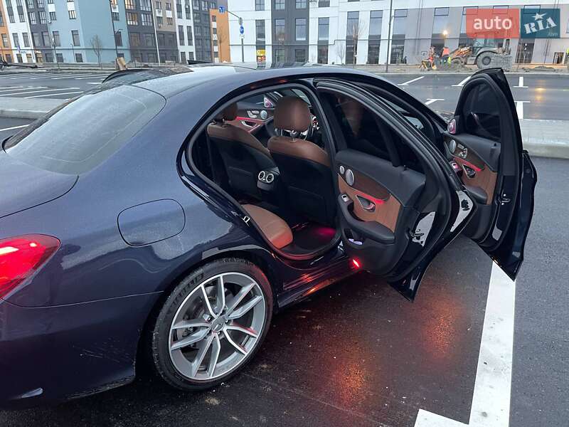 Седан Mercedes-Benz C-Class 2019 в Киеве