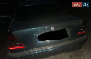 Седан Mercedes-Benz C-Class 1998 в Черновцах