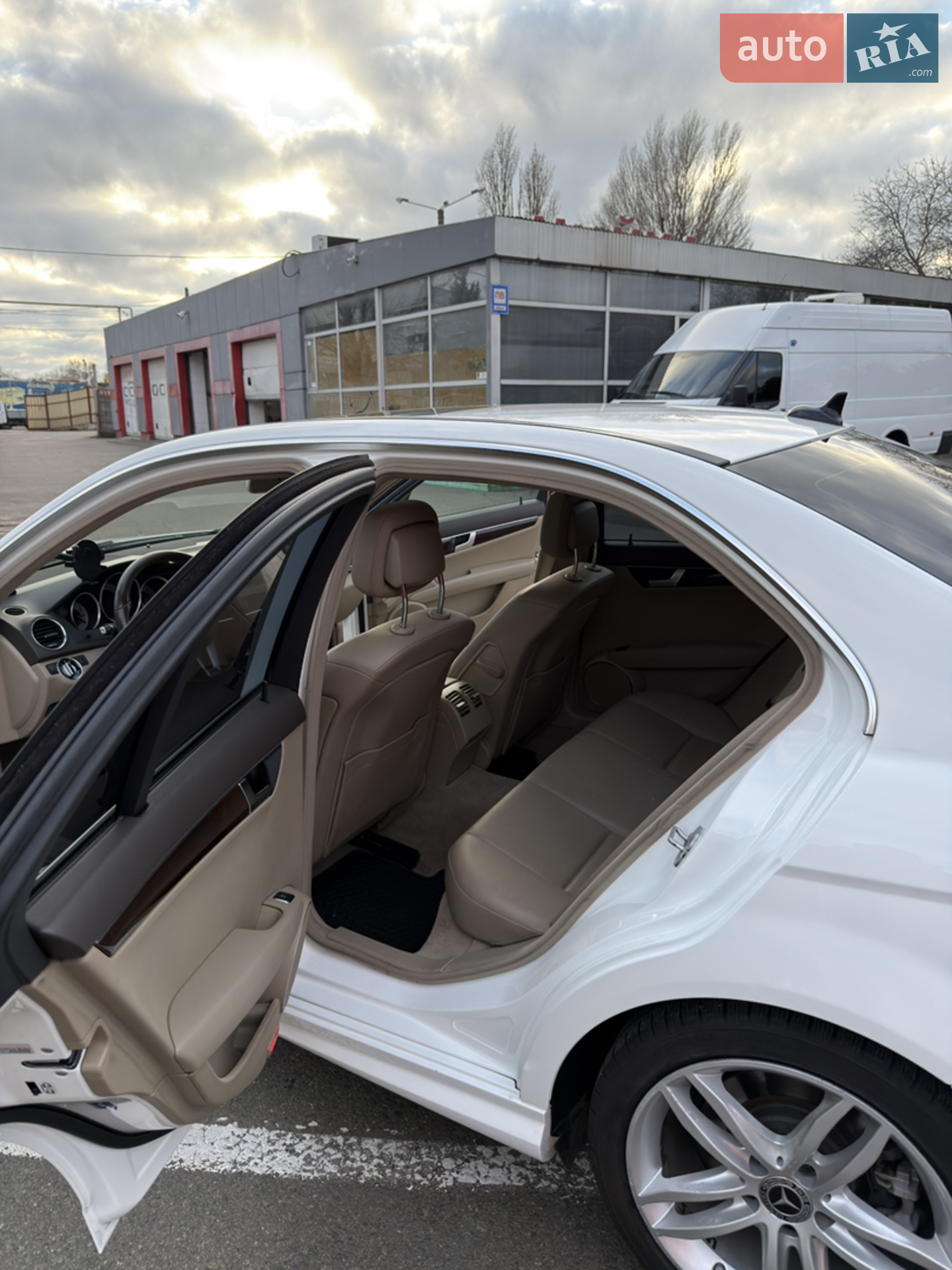 2014 Mercedes-Benz C-klasse - мініатюра 18