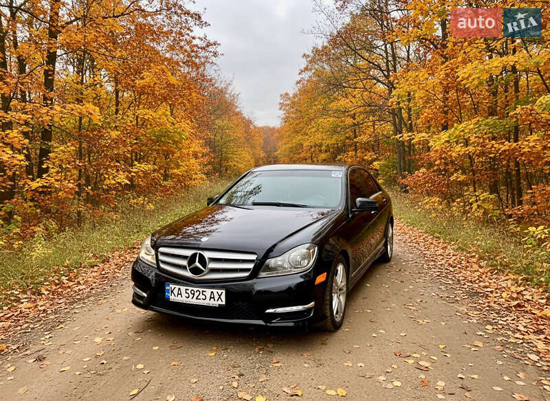 Седан Mercedes-Benz C-Class 2011 в Киеве