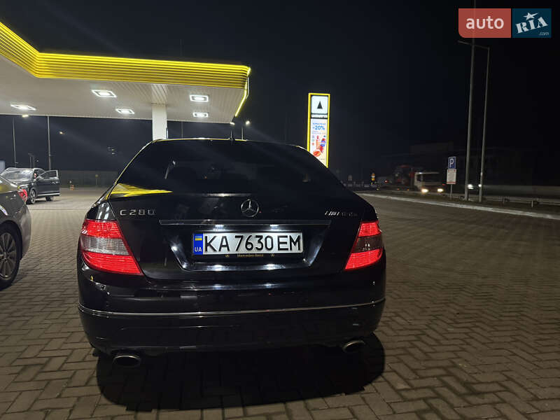 Седан Mercedes-Benz C-Class 2007 в Киеве