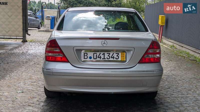Седан Mercedes-Benz C-Class 2004 в Тернополе