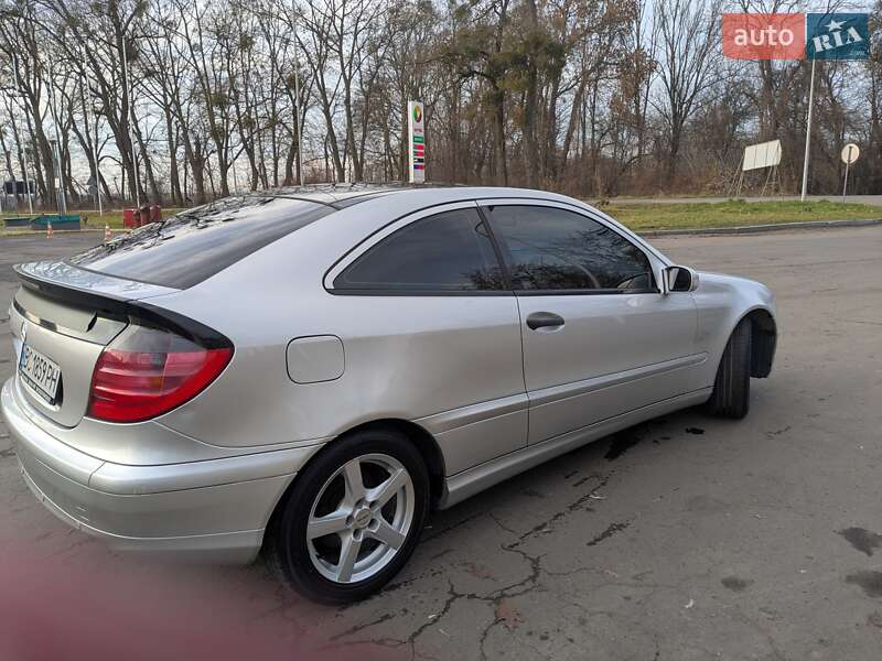 Купе Mercedes-Benz C-Class 2002 в Львове