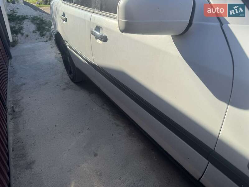 Седан Mercedes-Benz C-Class 1997 в Сокирянах