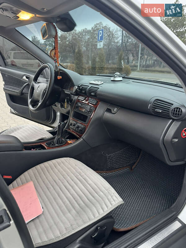 Седан Mercedes-Benz C-Class 2001 в Виннице