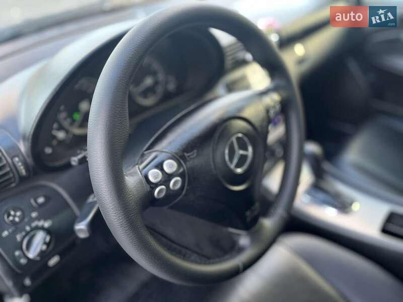 Седан Mercedes-Benz C-Class 2006 в Дніпрі