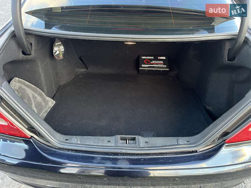 Седан Mercedes-Benz C-Class 2006 в Дніпрі