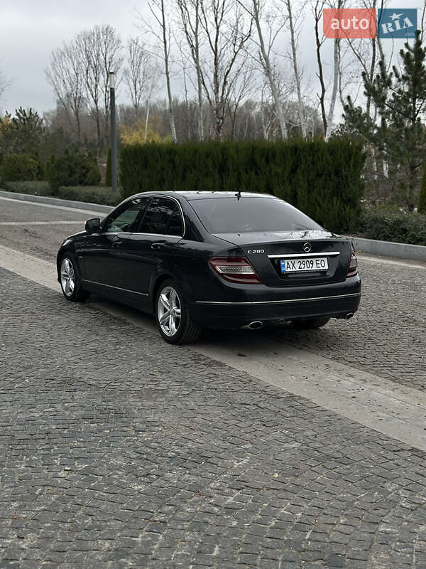Седан Mercedes-Benz C-Class 2008 в Дніпрі