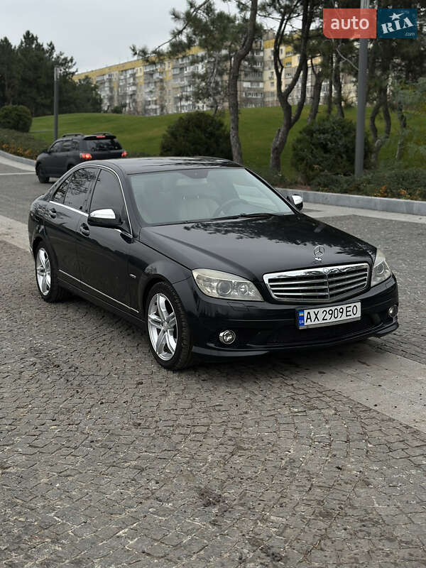 Седан Mercedes-Benz C-Class 2008 в Дніпрі