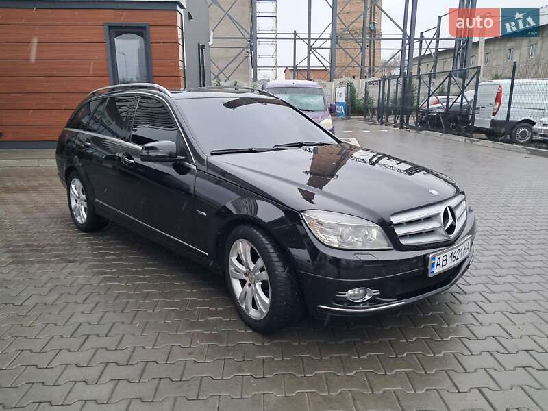 Універсал Mercedes-Benz C-Class 2010 в Могилів-Подільському