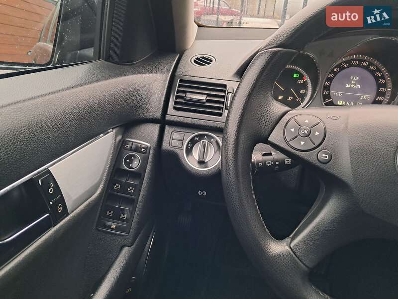 Універсал Mercedes-Benz C-Class 2010 в Могилів-Подільському