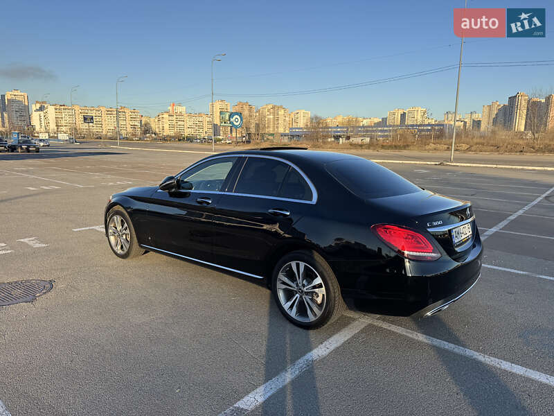 Седан Mercedes-Benz C-Class 2019 в Києві