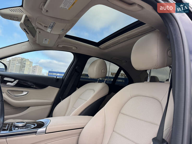 Седан Mercedes-Benz C-Class 2019 в Києві