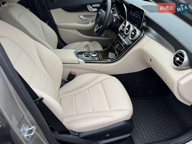 Седан Mercedes-Benz C-Class 2019 в Києві фото 15 Седан Mercedes-Benz C-Class 2019 в Києві
