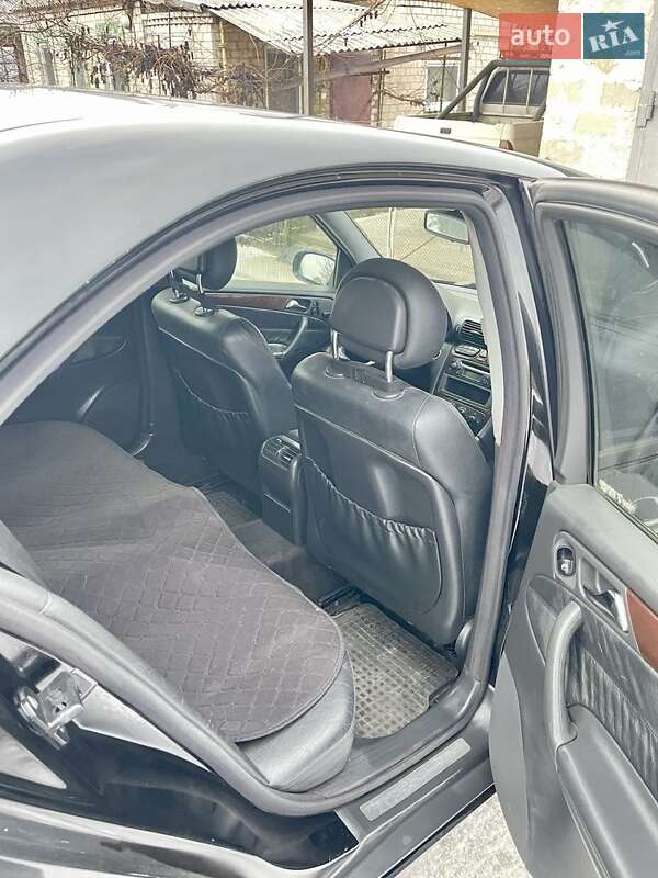 Седан Mercedes-Benz C-Class 2003 в Каменском фото 10 Седан Mercedes-Benz C-Class 2003 в Каменском