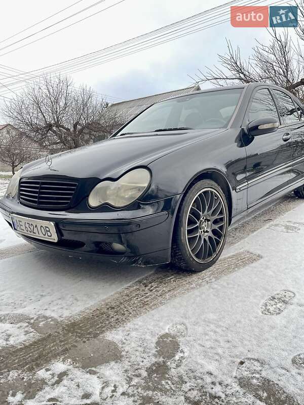 Седан Mercedes-Benz C-Class 2003 в Каменском фото 19 Седан Mercedes-Benz C-Class 2003 в Каменском