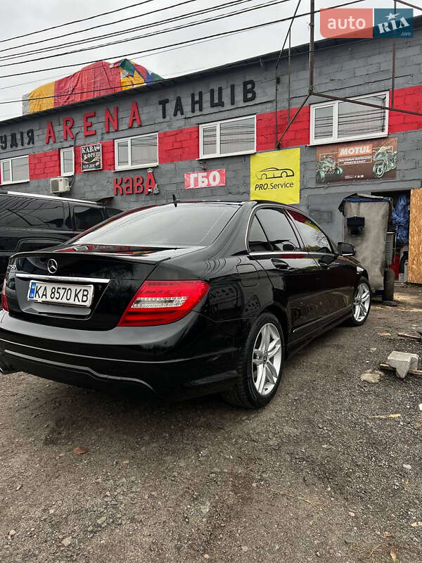 Седан Mercedes-Benz C-Class 2013 в Києві
