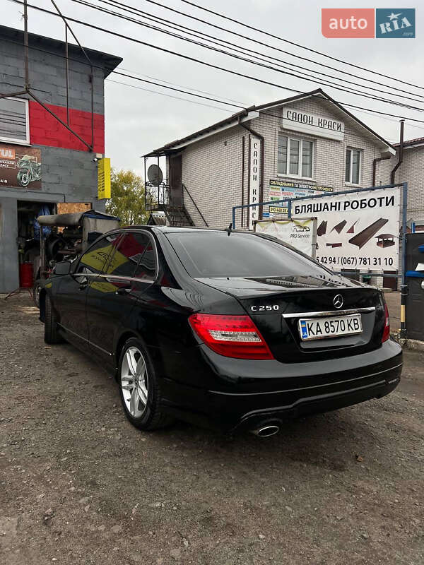 Седан Mercedes-Benz C-Class 2013 в Києві