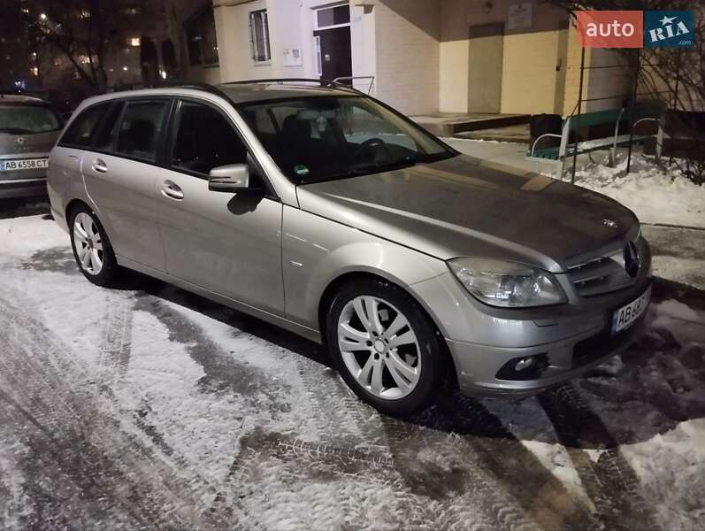 Універсал Mercedes-Benz C-Class 2009 в Вінниці