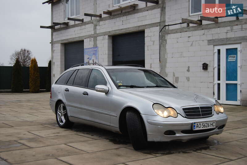 Універсал Mercedes-Benz C-Class 2003 в Хусті