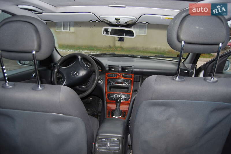 Універсал Mercedes-Benz C-Class 2003 в Хусті