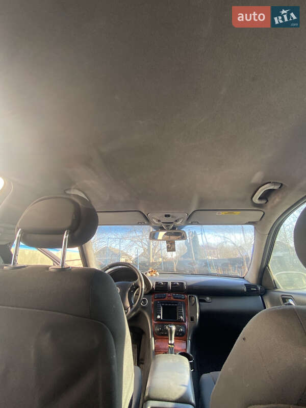 Седан Mercedes-Benz C-Class 2002 в Кицмани