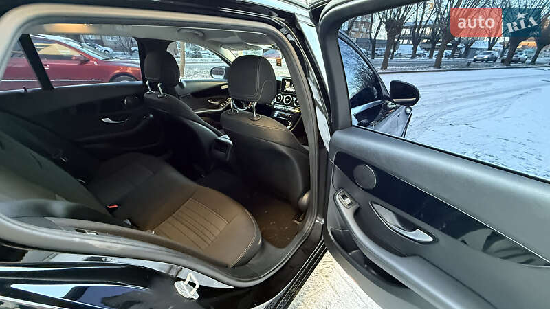 Универсал Mercedes-Benz C-Class 2015 в Ужгороде
