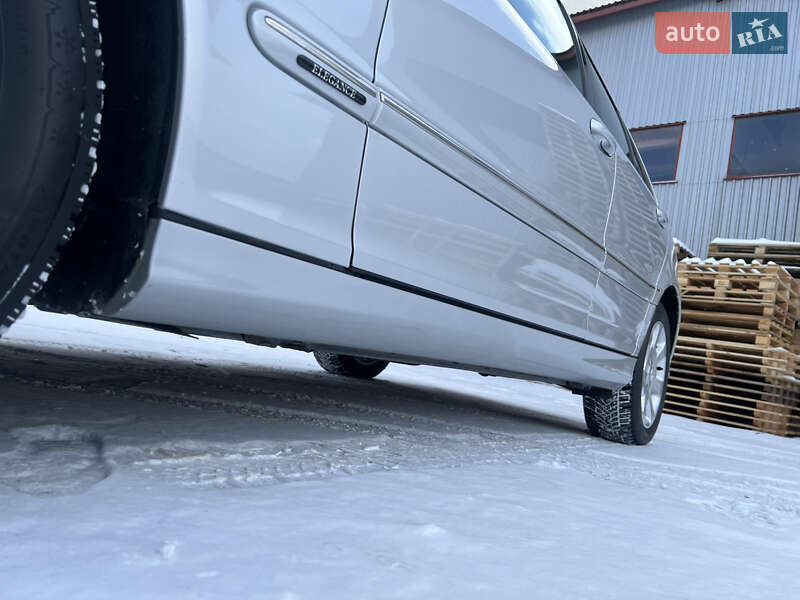 Седан Mercedes-Benz C-Class 2005 в Надвірній