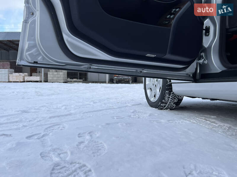 Седан Mercedes-Benz C-Class 2005 в Надвірній