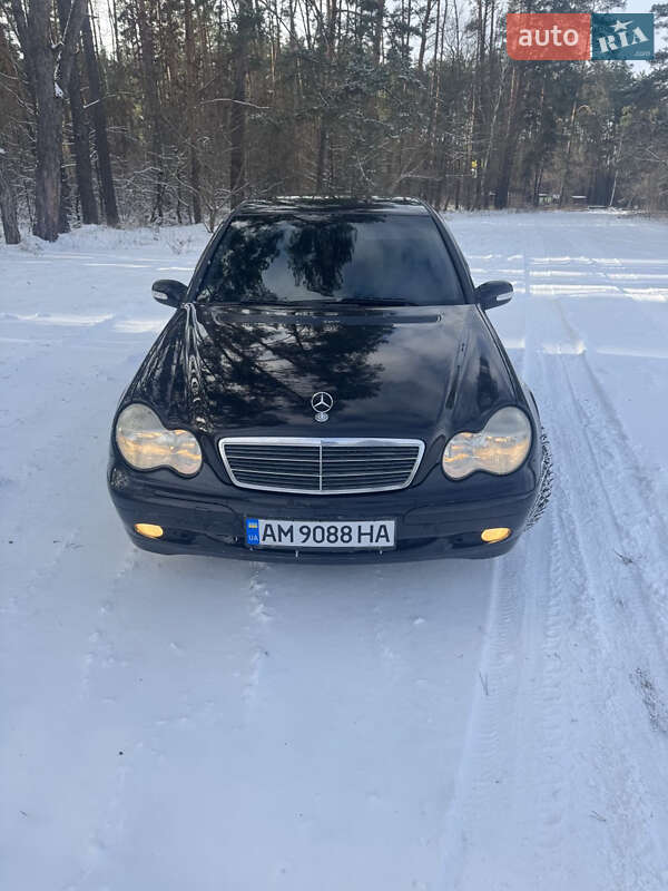 Mercedes-Benz C-Class 2003