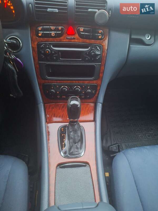 Универсал Mercedes-Benz C-Class 2003 в Киеве