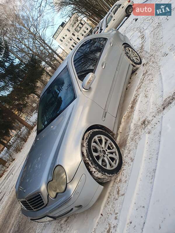 Седан Mercedes-Benz C-Class 2001 в Вінниці