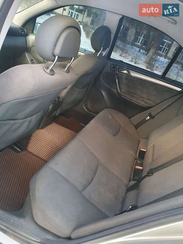 Седан Mercedes-Benz C-Class 2001 в Вінниці