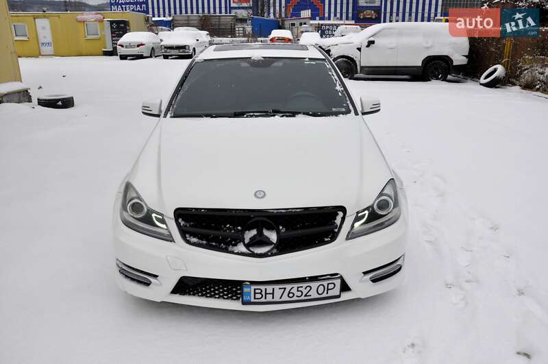 Седан Mercedes-Benz C-Class 2014 в Львові