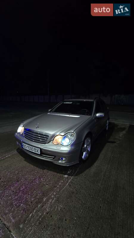 Mercedes-Benz C-Class 2005 Mercedes-Benz C-Class 2005