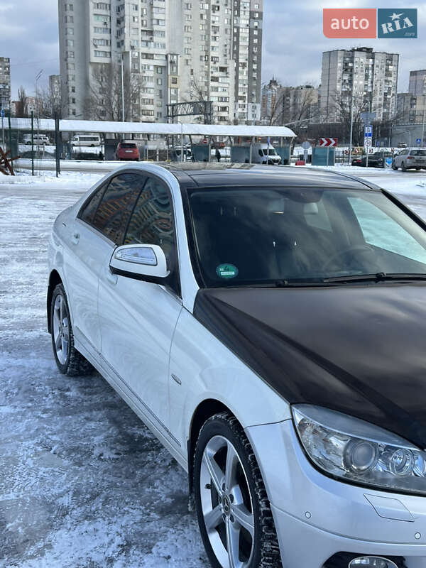 Седан Mercedes-Benz C-Class 2008 в Киеве фото 7 Седан Mercedes-Benz C-Class 2008 в Киеве
