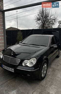 Седан Mercedes-Benz C-Class 2004 в Ніжині