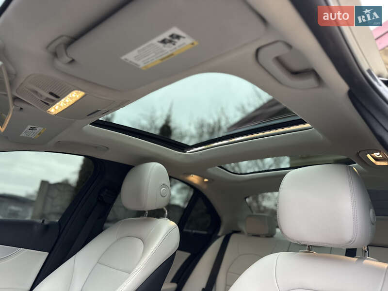 Седан Mercedes-Benz C-Class 2016 в Львове