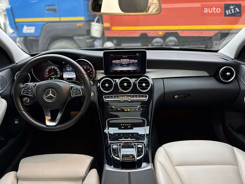 Седан Mercedes-Benz C-Class 2016 в Львове
