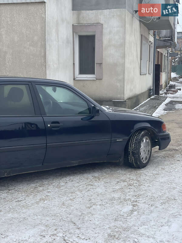 Седан Mercedes-Benz C-Class 1995 в Белогорье фото 5 Седан Mercedes-Benz C-Class 1995 в Белогорье