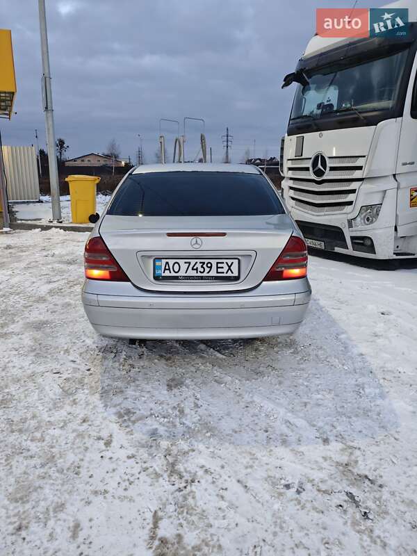 Седан Mercedes-Benz C-Class 2000 в Луцьку