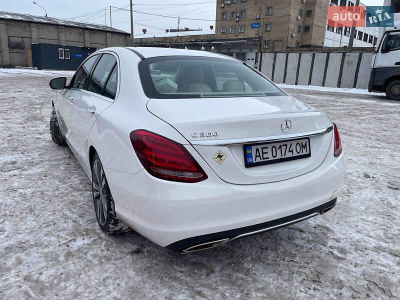 Седан Mercedes-Benz C-Class 2016 в Киеве