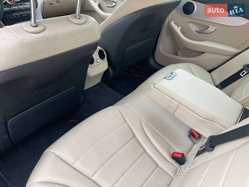 Седан Mercedes-Benz C-Class 2016 в Киеве