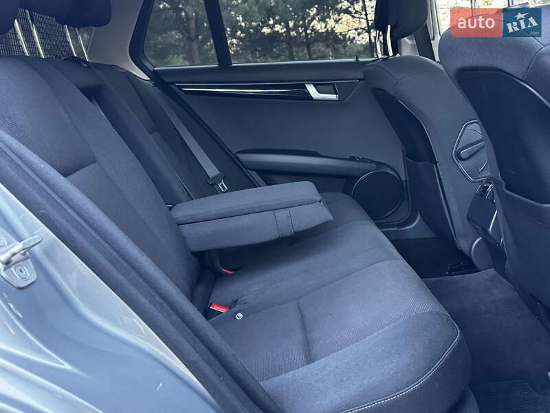 Универсал Mercedes-Benz C-Class 2013 в Дрогобыче