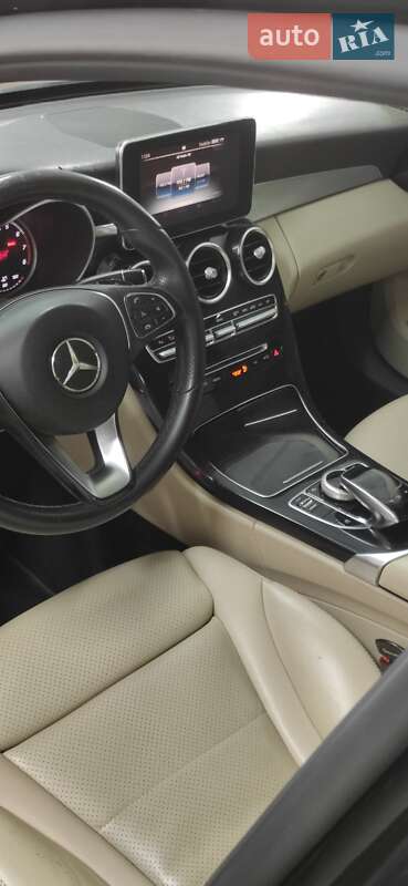 Седан Mercedes-Benz C-Class 2016 в Києві фото 39 Седан Mercedes-Benz C-Class 2016 в Києві