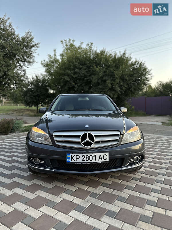 Седан Mercedes-Benz C-Class 2007 в Запорожье