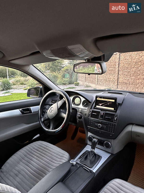 Седан Mercedes-Benz C-Class 2007 в Запорожье